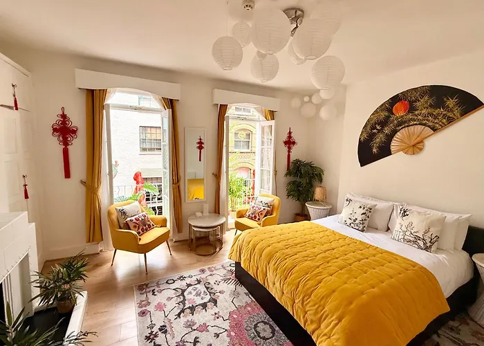 Candy Cafe Apartment